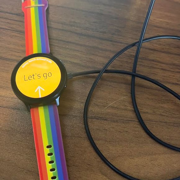 Samsung Galaxy Watch Active2 - 4mm (unlocked) - Picture 3 of 3